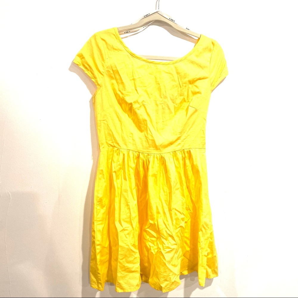 💛🌻 Yellow B.Darlin Dress